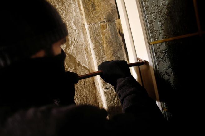 , Quatre adolescents surpris en train de forcer des garages au Puy-en-Velay