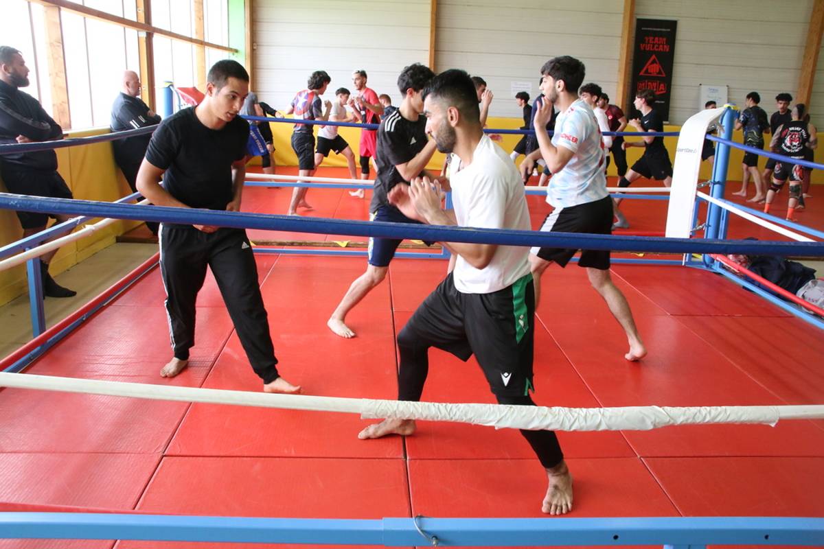 , Au Puy-en-Velay, le MMA attire de plus en plus d&rsquo;amateurs