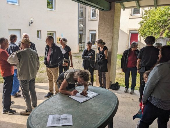 Des habitants du Puy-en-Velay se mobilisent pour avoir une benne à déchets verts malgré le refus de la mairie